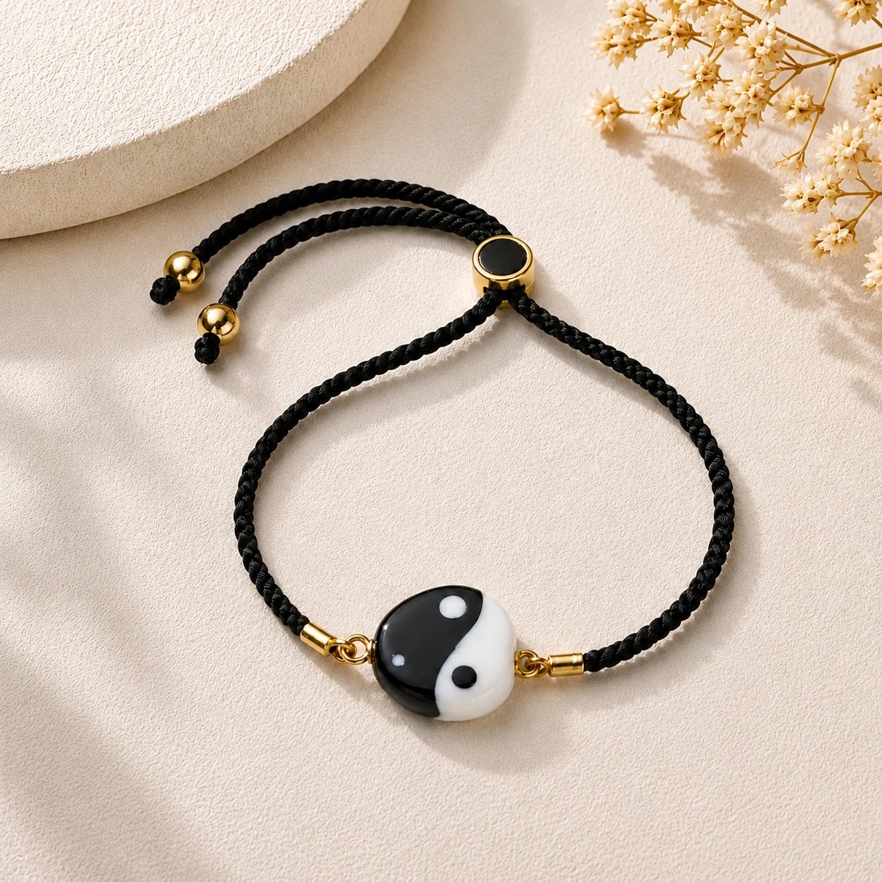 Yin Yang Siyah Örgü İpli Ayarlanabilir Bileklik – Gold Detaylı
